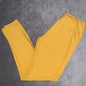 LulaRoe One Size Mustard color Leggings